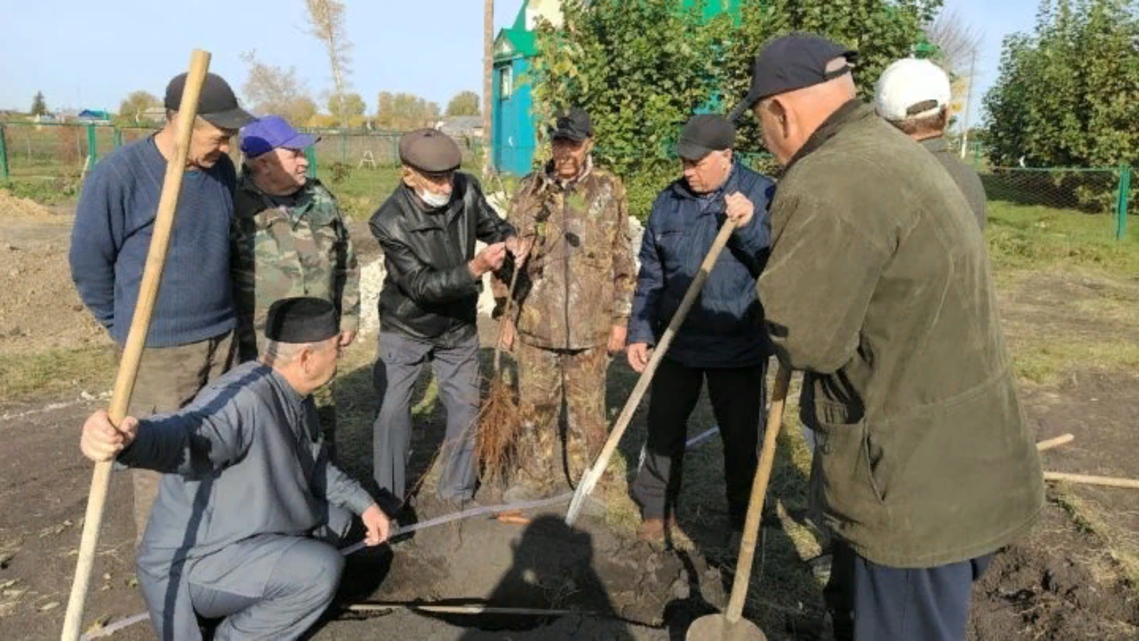 Родной край дрожжановский. Субботник Дрожжаное. Дувановские сады Дрожжаное. Мечеть старое Дрожжаное. Нижний Каракитан мечеть.