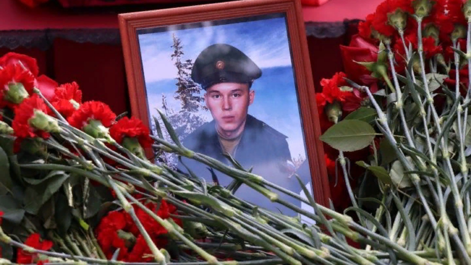 Курамов умер. Погибшие солдаты на Украине. Похороны военнослужащего.